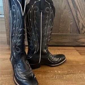 Women Black and White Western Boots